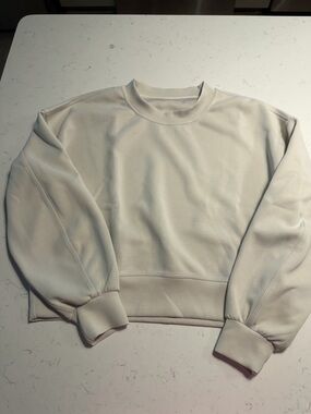 Lululemon soft stream Sweatshirt Top